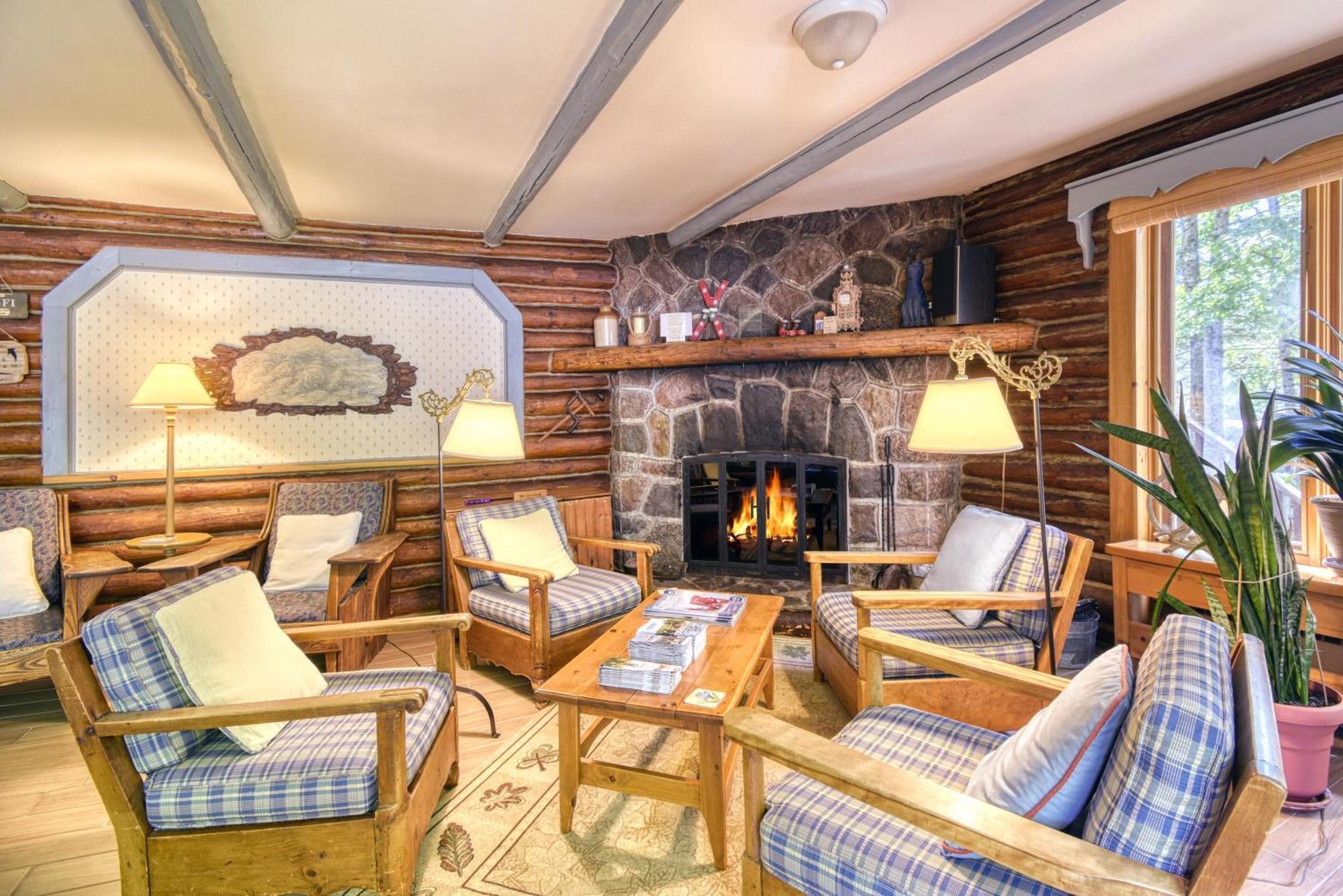Auberge Le Lupin-Self Check-In Mont-Tremblant Exterior foto