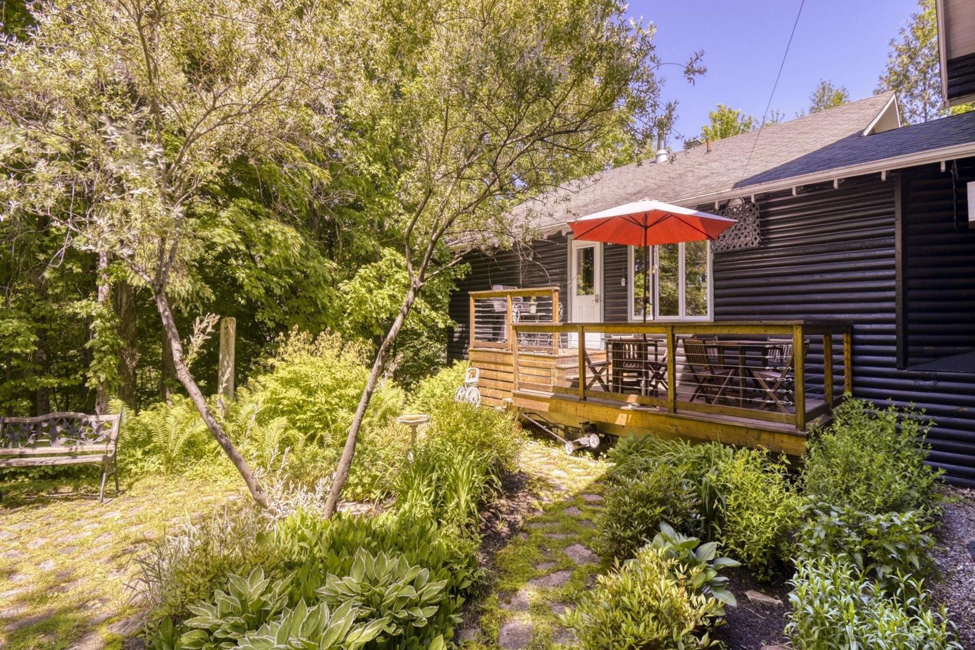 Auberge Le Lupin-Self Check-In Mont-Tremblant Exterior foto